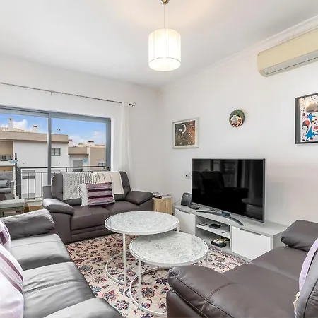 Luxury Penthouse Near Center #1933 *