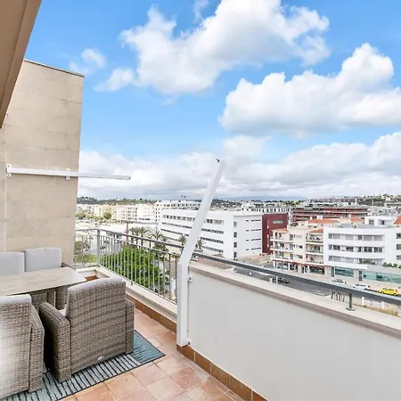 Luxury Penthouse Near Center #1933