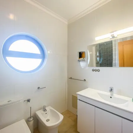 Luxury Penthouse Near Center #1933 * Lagos