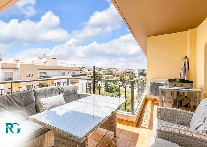 Luxury Penthouse Near Center #1933 * 拉哥斯