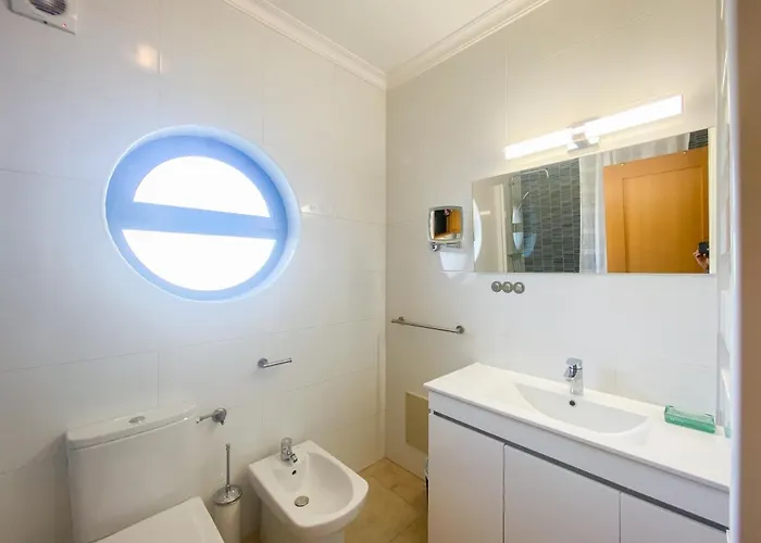 Luxury Penthouse Near Center #1933 * 拉哥斯