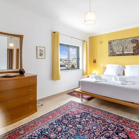 Luxury Penthouse Near Center #1933 לאגוּ‏ש